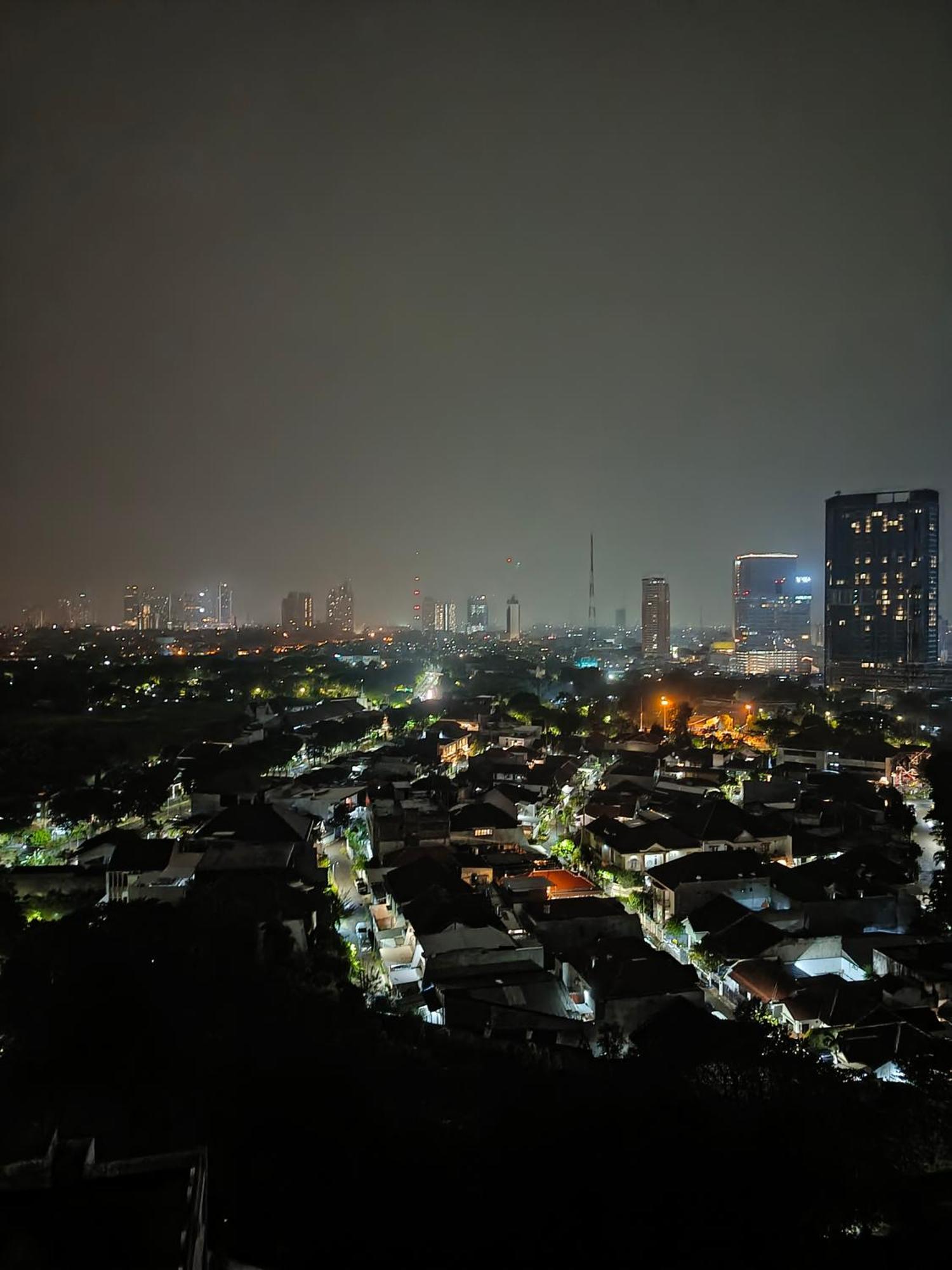 B Blue Hotel Malang Ngoại thất bức ảnh