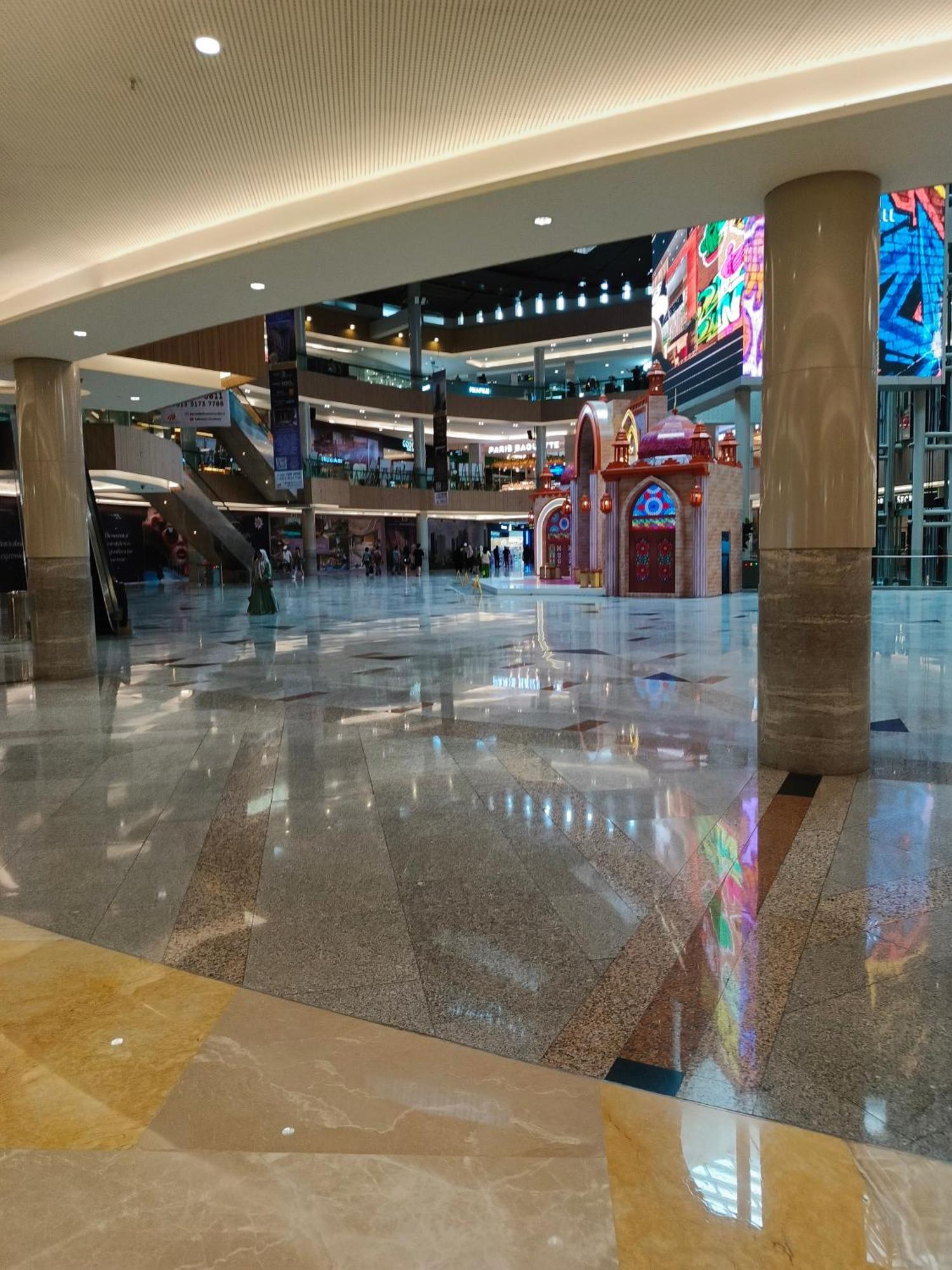 B Blue Hotel Malang Ngoại thất bức ảnh